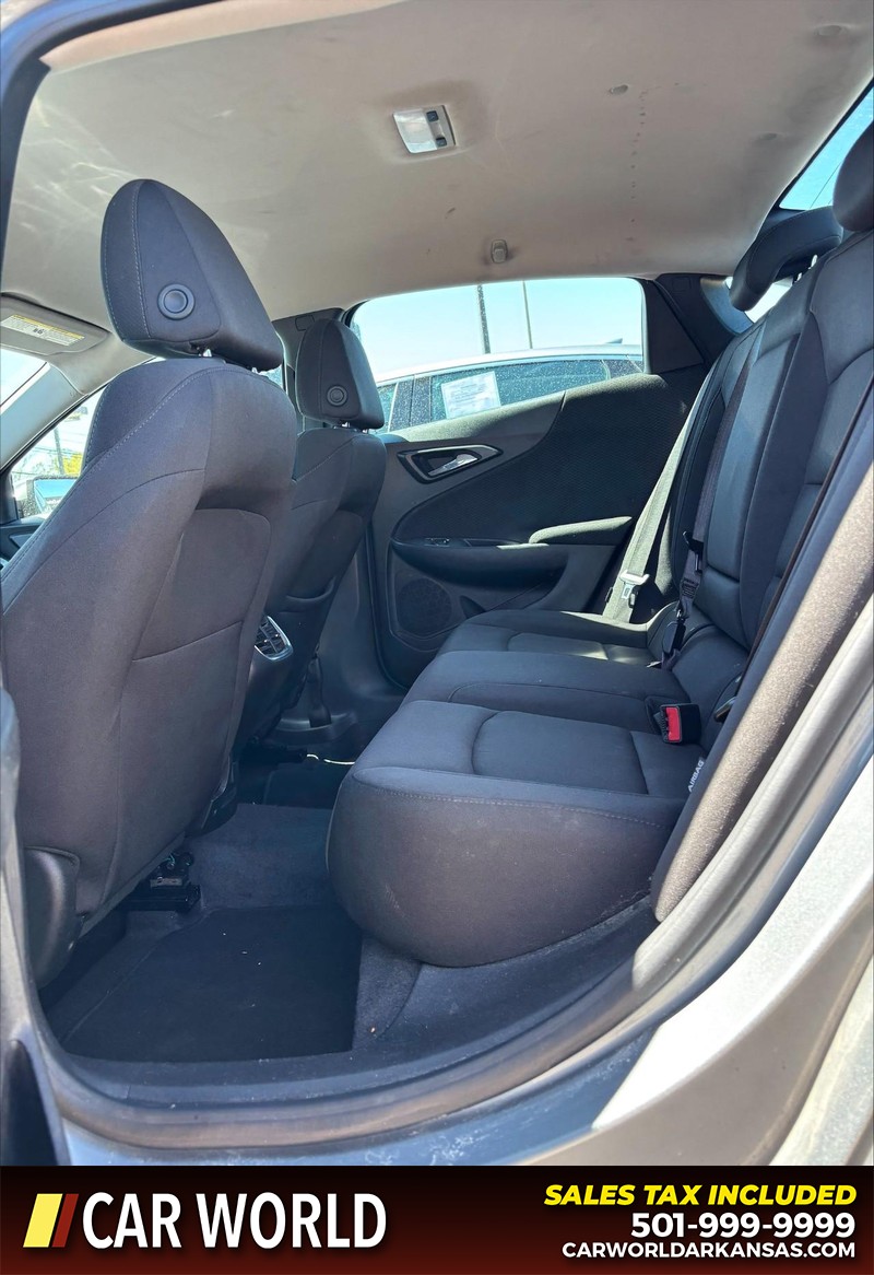 Chevrolet Malibu Vehicle Full-screen Gallery Image 15