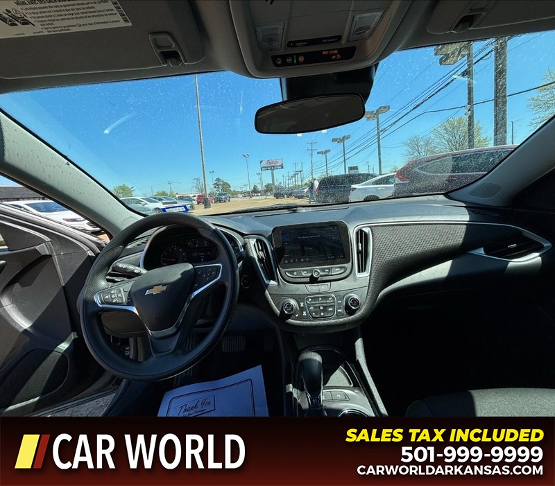 Chevrolet Malibu Vehicle Full-screen Gallery Image 16