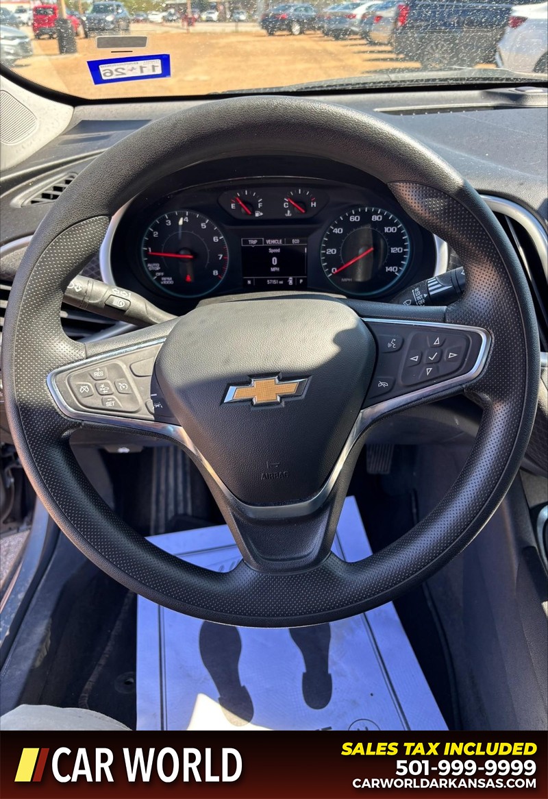 Chevrolet Malibu Vehicle Full-screen Gallery Image 19