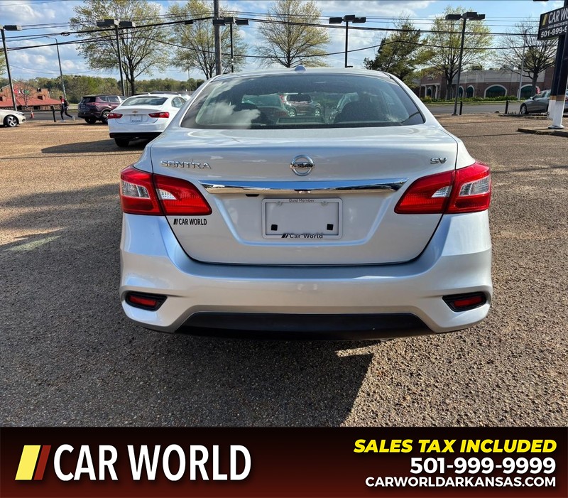 Nissan Sentra Vehicle Full-screen Gallery Image 4