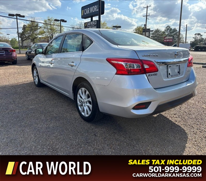 Nissan Sentra Vehicle Full-screen Gallery Image 7