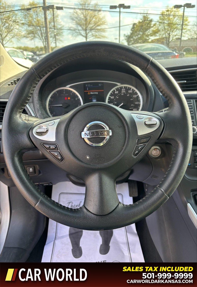 Nissan Sentra Vehicle Full-screen Gallery Image 19