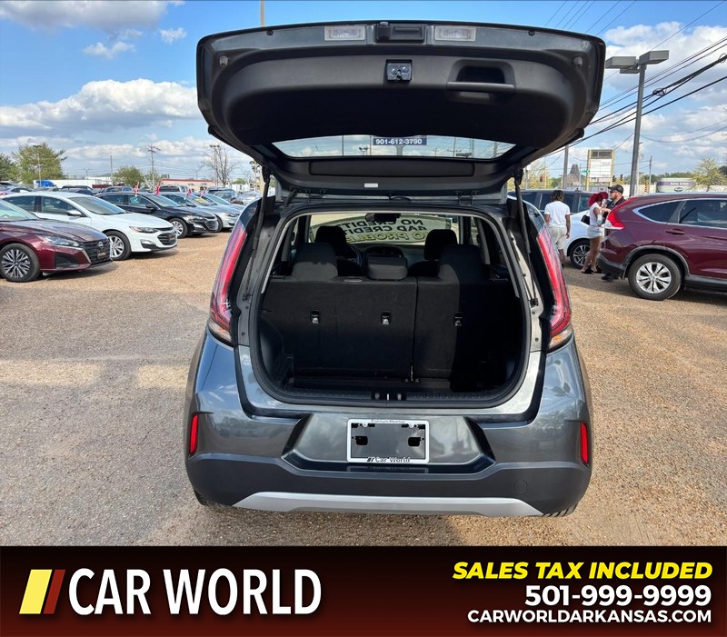 Kia Soul Vehicle Full-screen Gallery Image 5