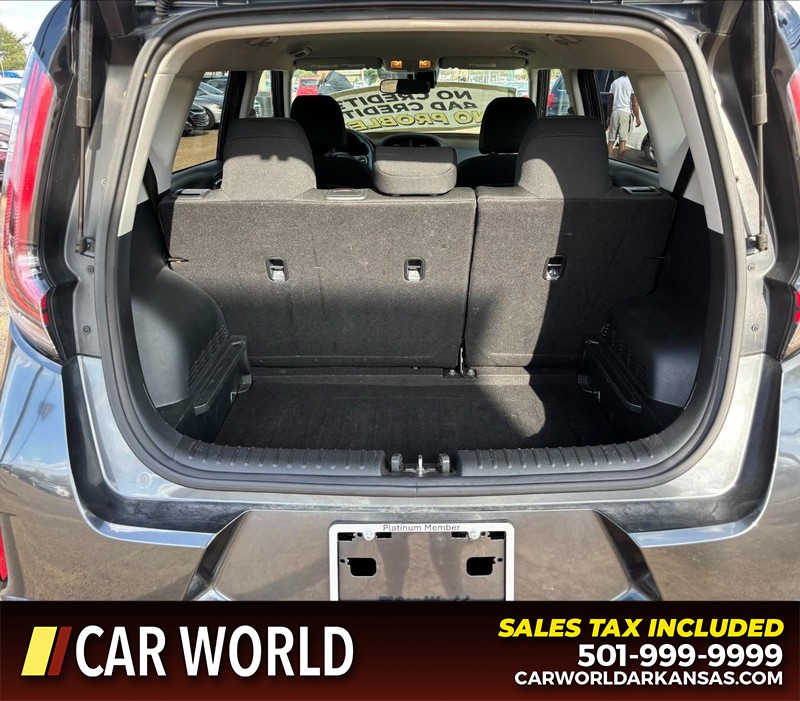 Kia Soul Vehicle Full-screen Gallery Image 6