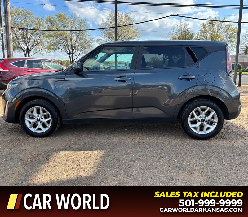 Kia Soul Vehicle Full-screen Gallery Image 8