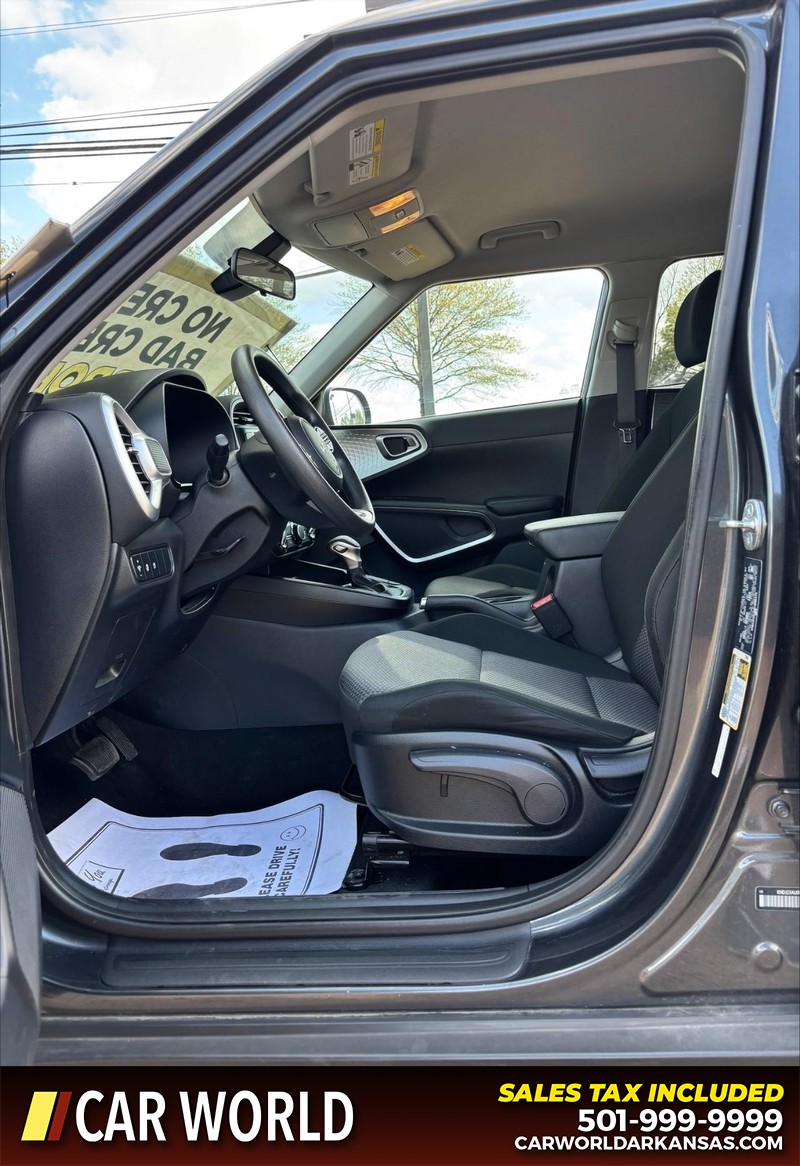 Kia Soul Vehicle Full-screen Gallery Image 13