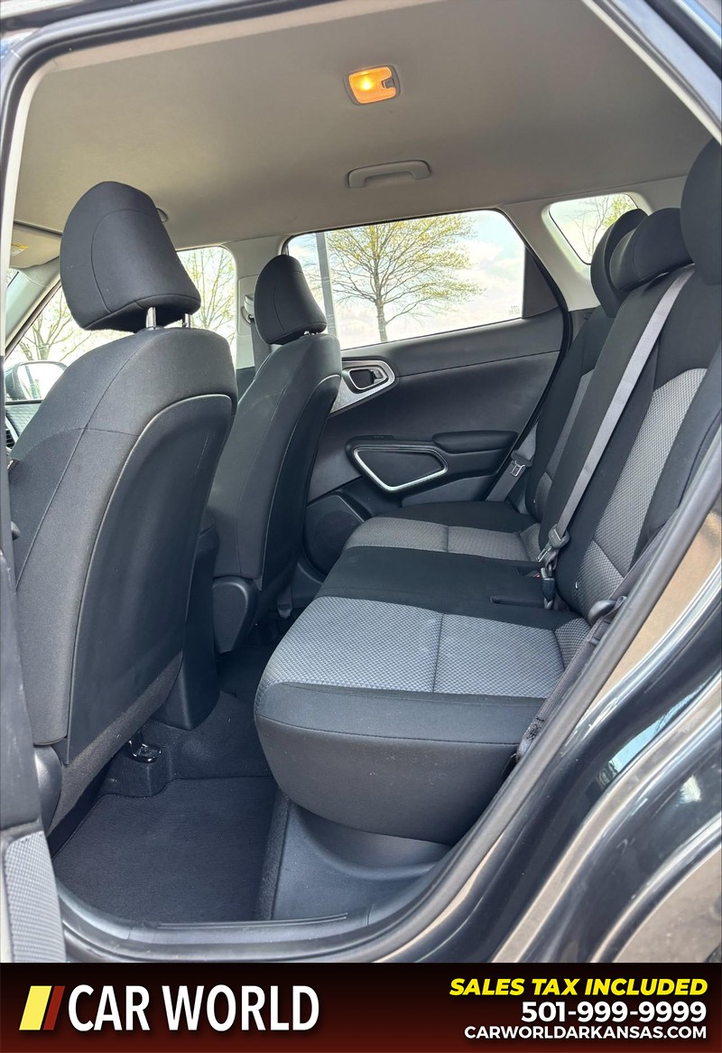 Kia Soul Vehicle Full-screen Gallery Image 15