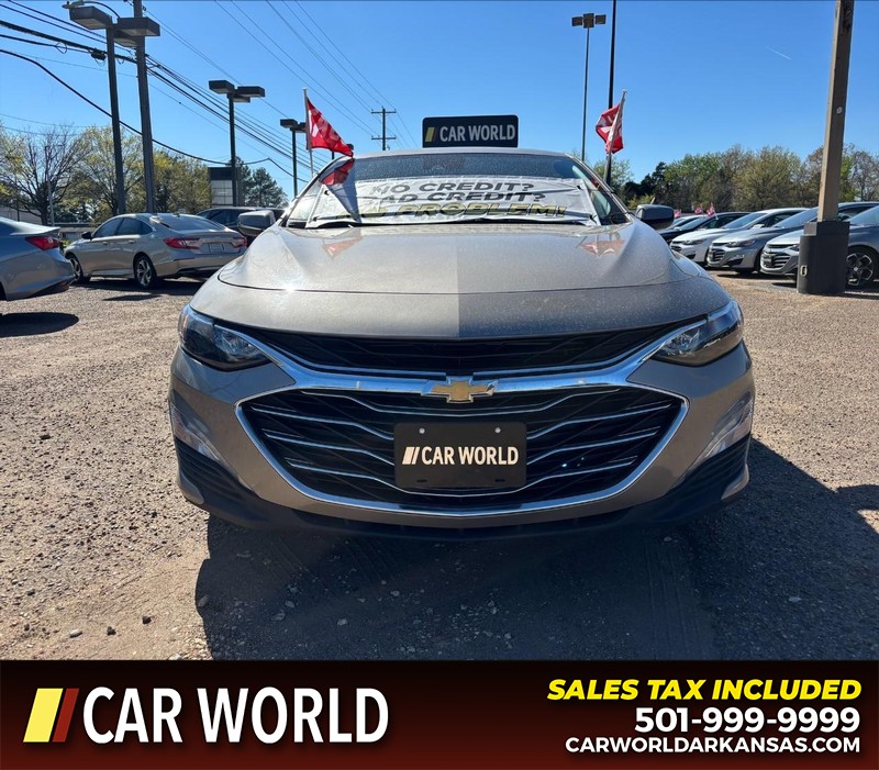 Chevrolet Malibu Vehicle Full-screen Gallery Image 10