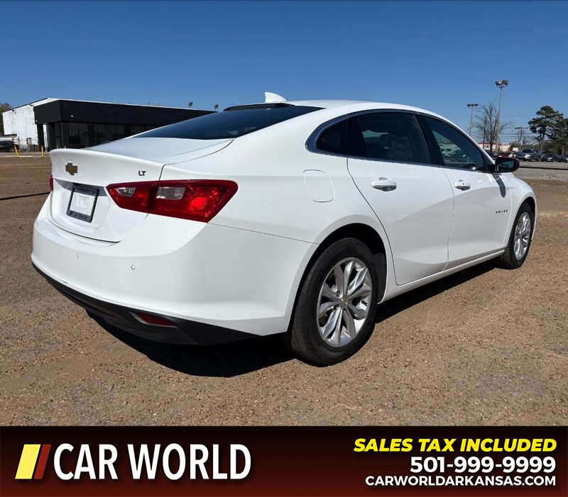 Chevrolet Malibu Vehicle Full-screen Gallery Image 3