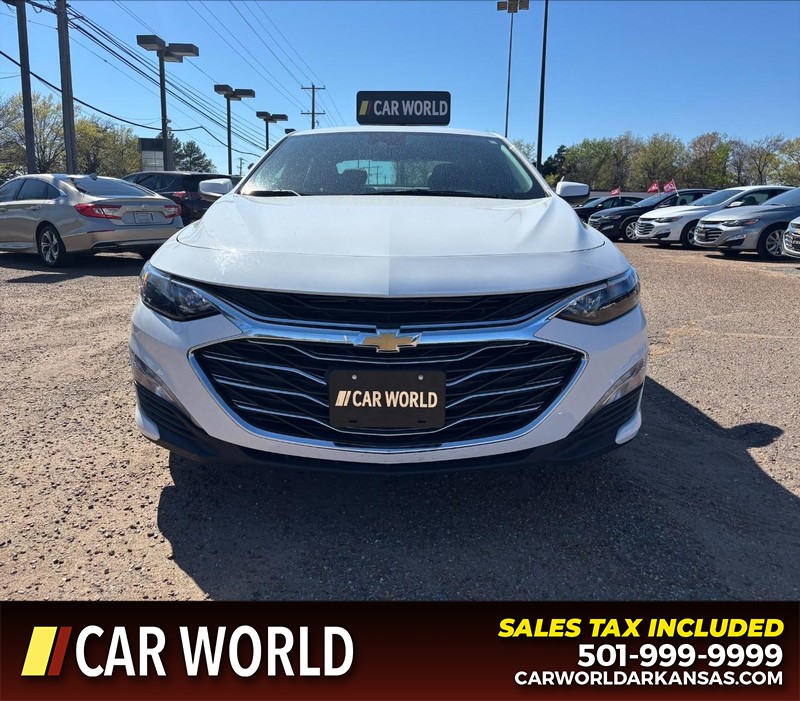 Chevrolet Malibu Vehicle Full-screen Gallery Image 10