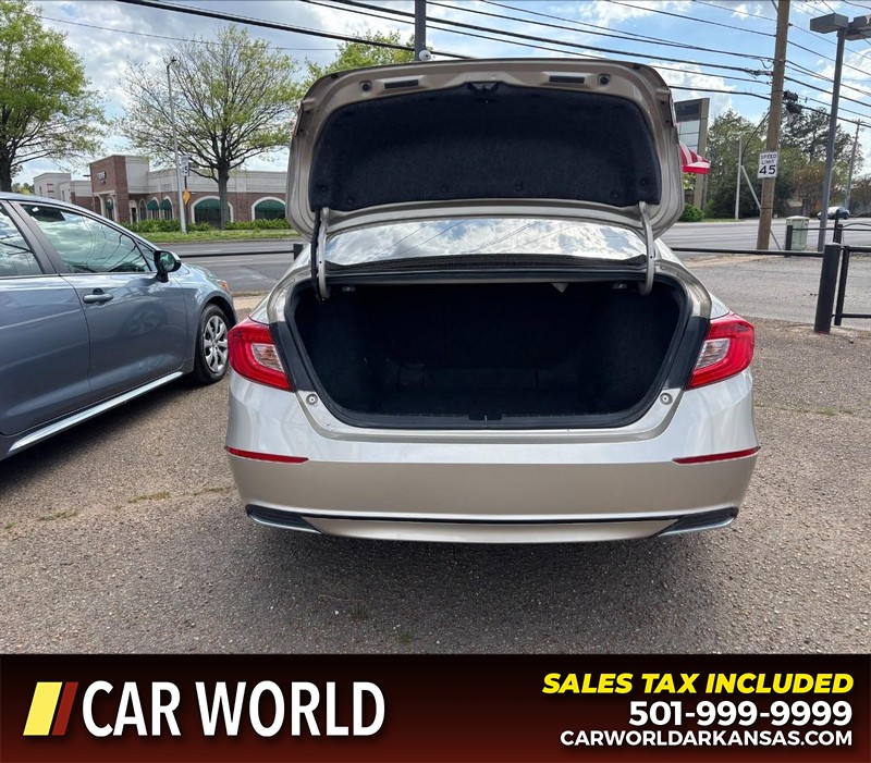 Honda Accord Sedan Vehicle Full-screen Gallery Image 5