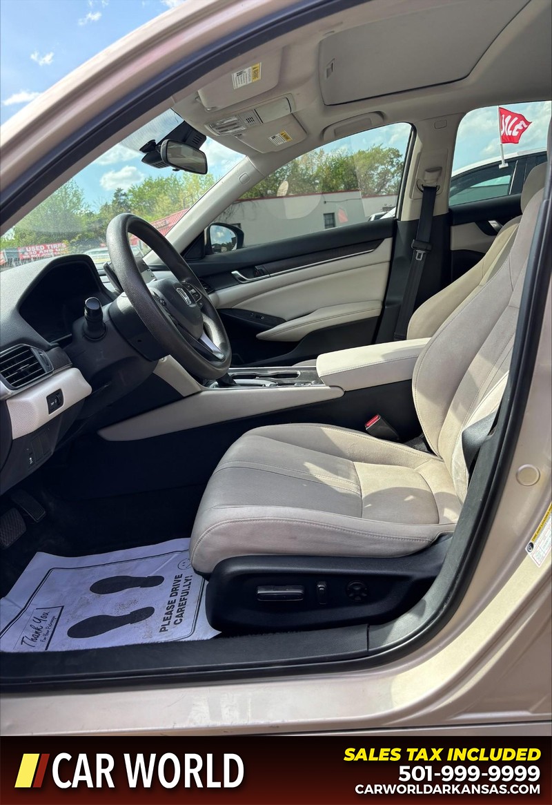 Honda Accord Sedan Vehicle Full-screen Gallery Image 13