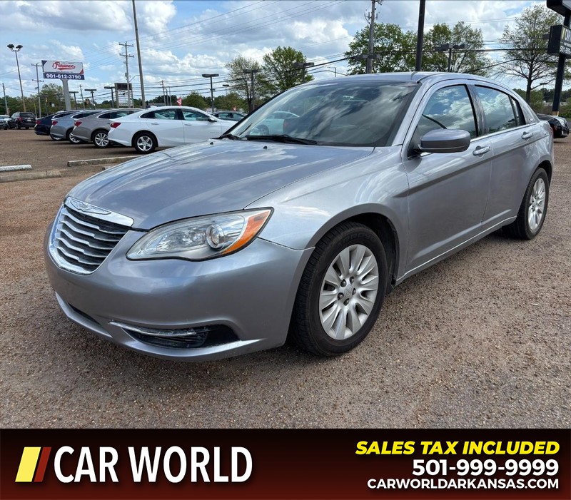 Chrysler 200 Vehicle Full-screen Gallery Image 7