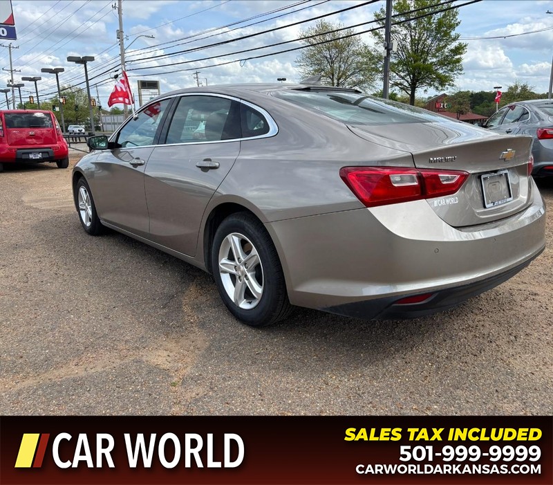 Chevrolet Malibu Vehicle Full-screen Gallery Image 7