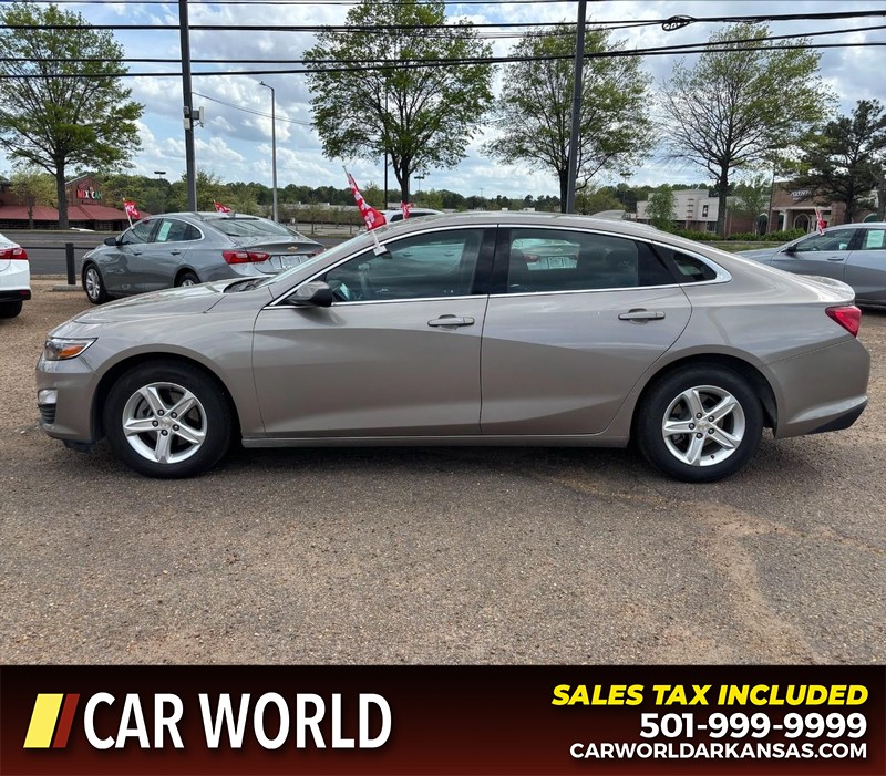 Chevrolet Malibu Vehicle Full-screen Gallery Image 8