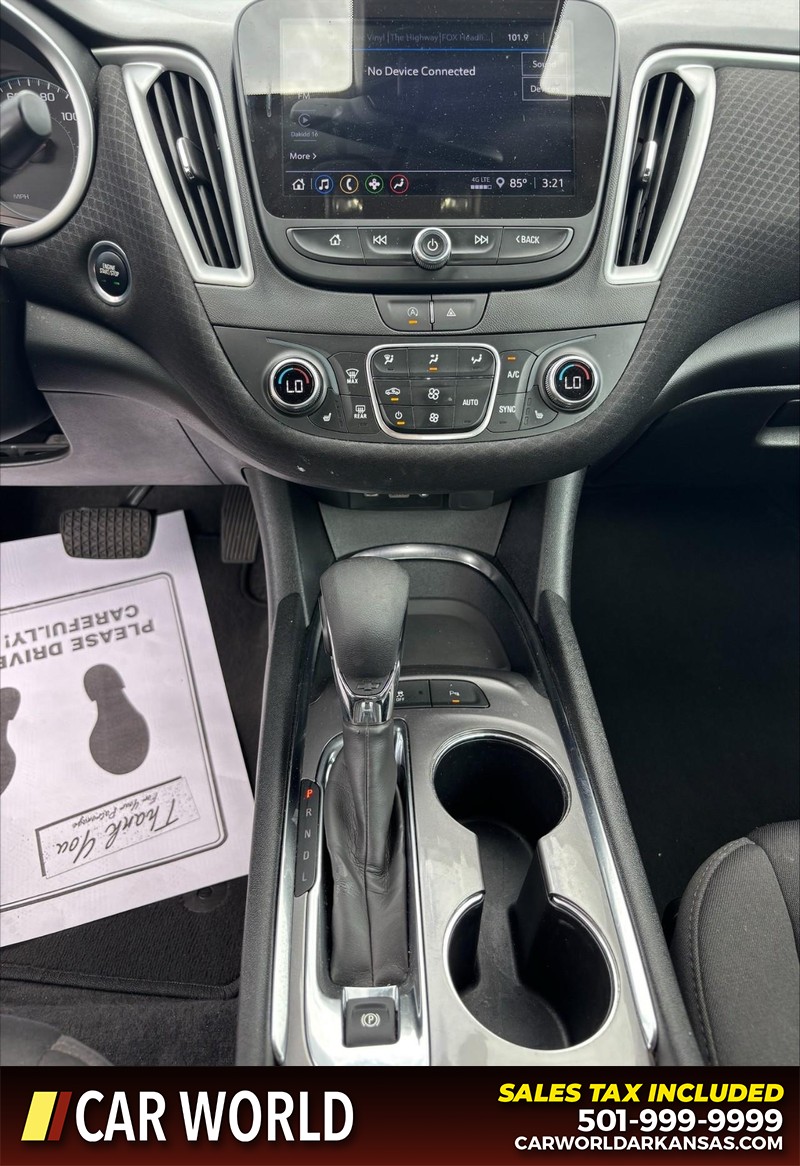 Chevrolet Malibu Vehicle Full-screen Gallery Image 17