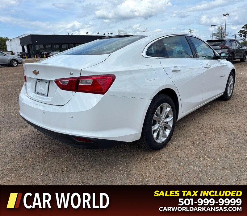 Chevrolet Malibu Vehicle Full-screen Gallery Image 3