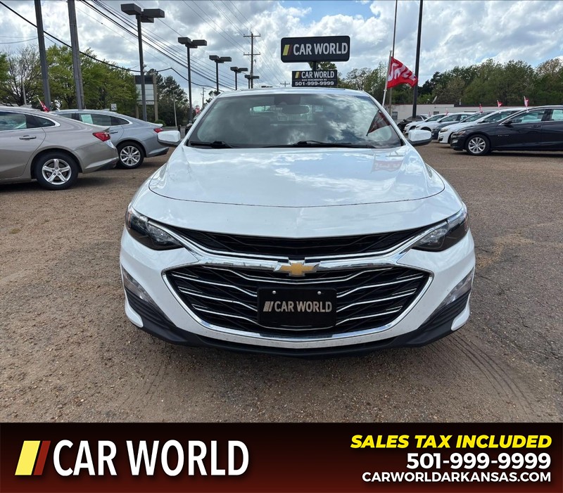 Chevrolet Malibu Vehicle Full-screen Gallery Image 10