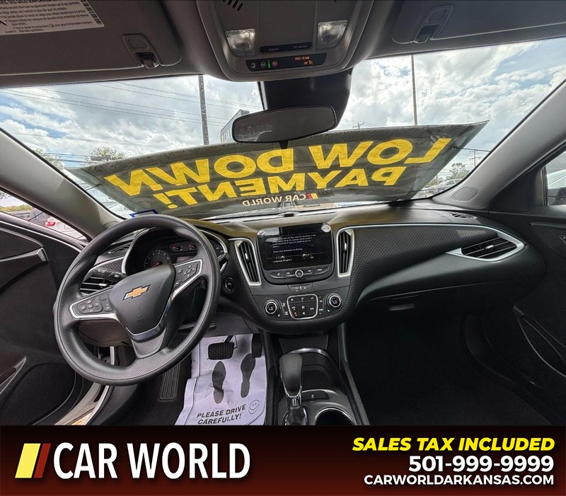 Chevrolet Malibu Vehicle Full-screen Gallery Image 15