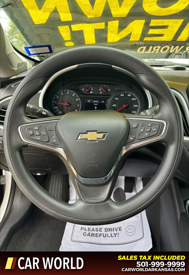 Chevrolet Malibu Vehicle Full-screen Gallery Image 18