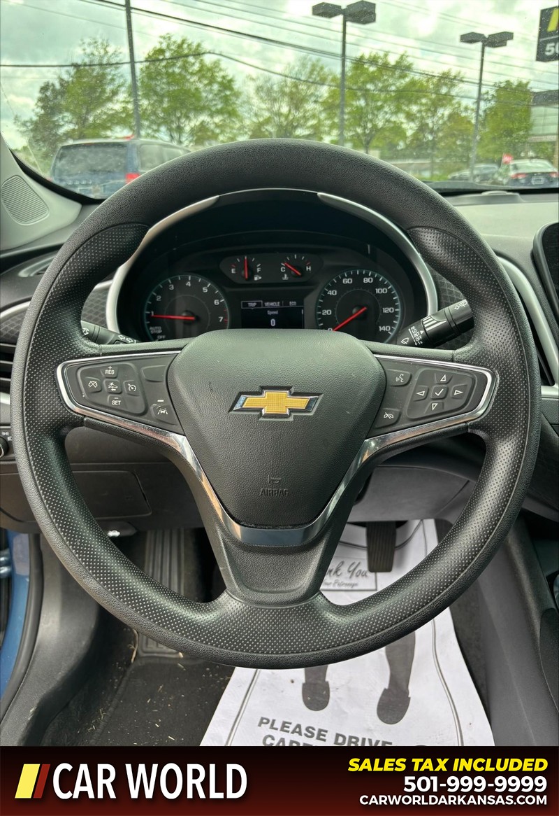 Chevrolet Malibu Vehicle Full-screen Gallery Image 18