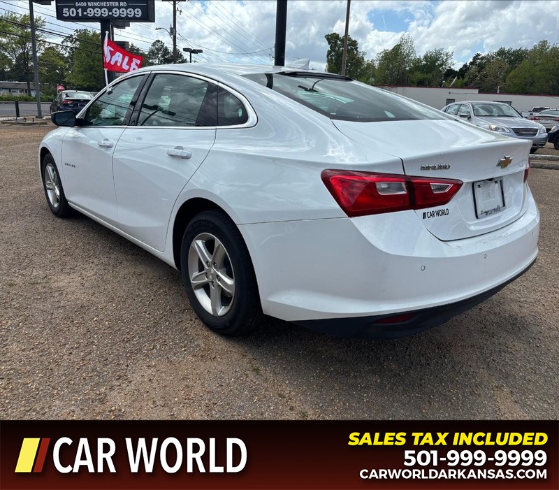 Chevrolet Malibu Vehicle Full-screen Gallery Image 7