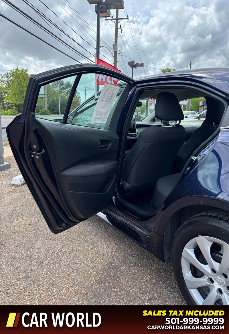 Toyota Corolla Vehicle Full-screen Gallery Image 14