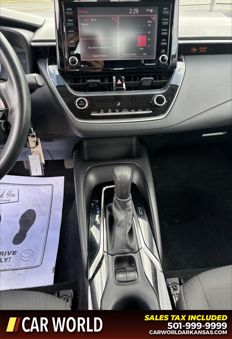 Toyota Corolla Vehicle Full-screen Gallery Image 17