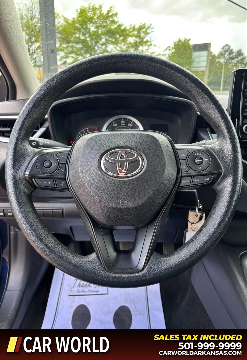 Toyota Corolla Vehicle Full-screen Gallery Image 19