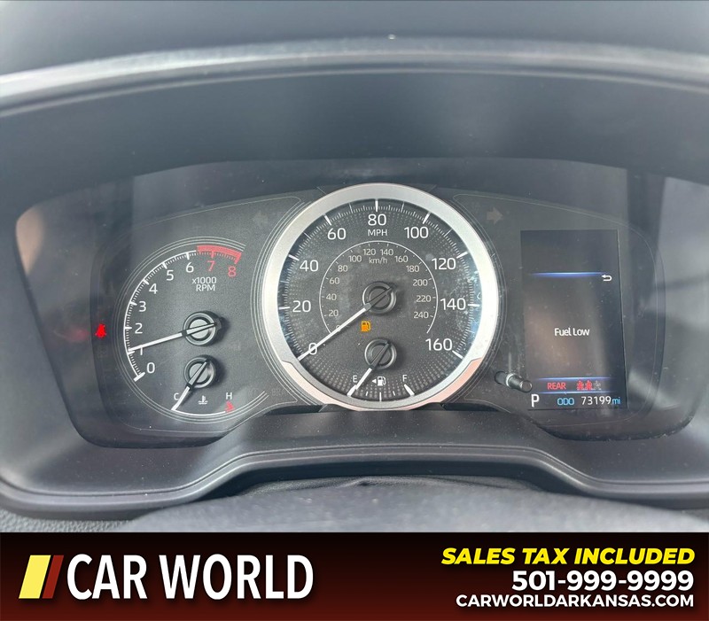 Toyota Corolla Vehicle Full-screen Gallery Image 20