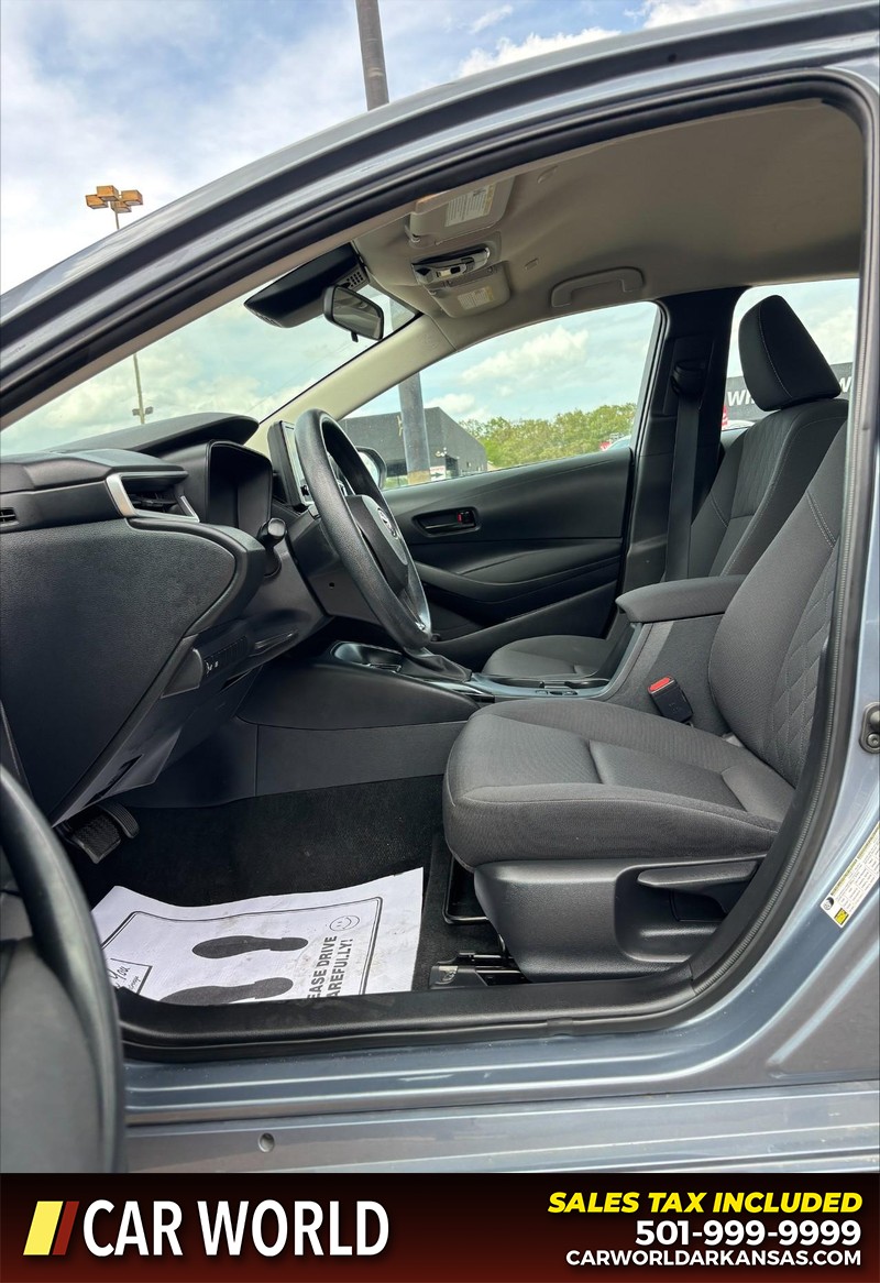 Toyota Corolla Vehicle Full-screen Gallery Image 13