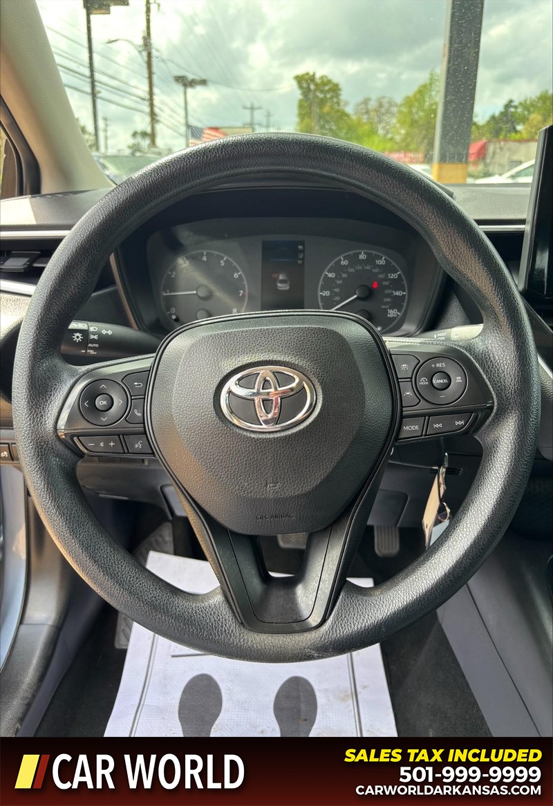 Toyota Corolla Vehicle Full-screen Gallery Image 19