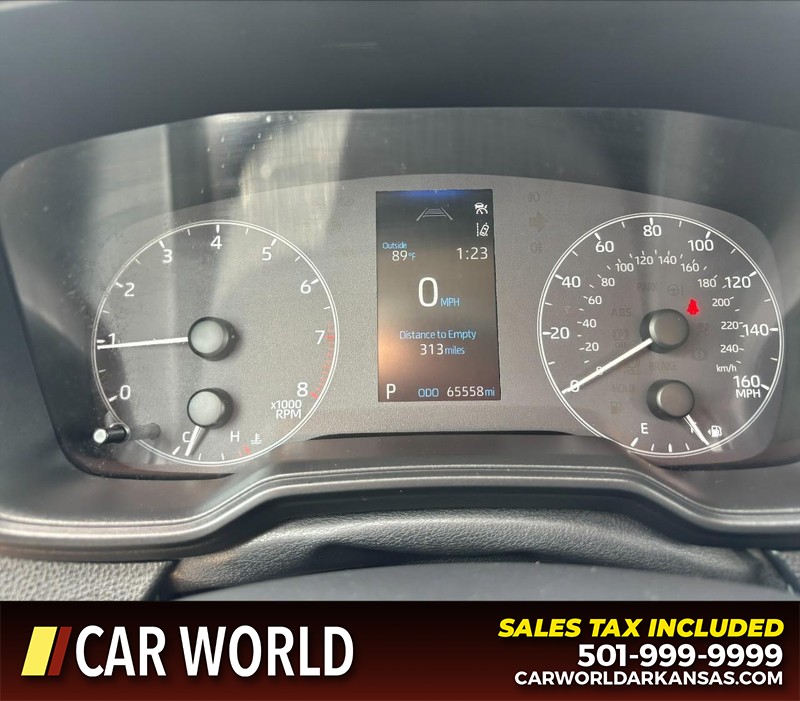 Toyota Corolla Vehicle Full-screen Gallery Image 20