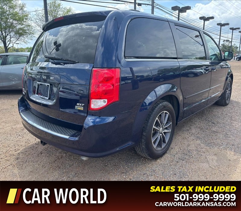 Dodge Grand Caravan Vehicle Full-screen Gallery Image 3