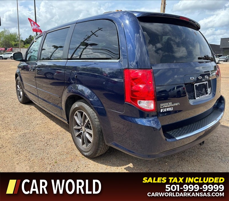 Dodge Grand Caravan Vehicle Full-screen Gallery Image 7