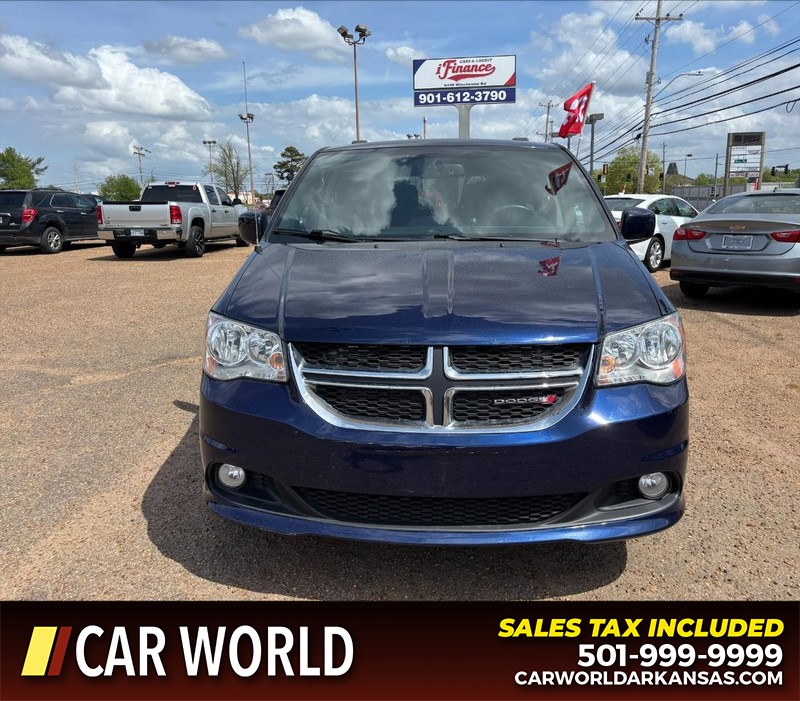 Dodge Grand Caravan Vehicle Full-screen Gallery Image 10