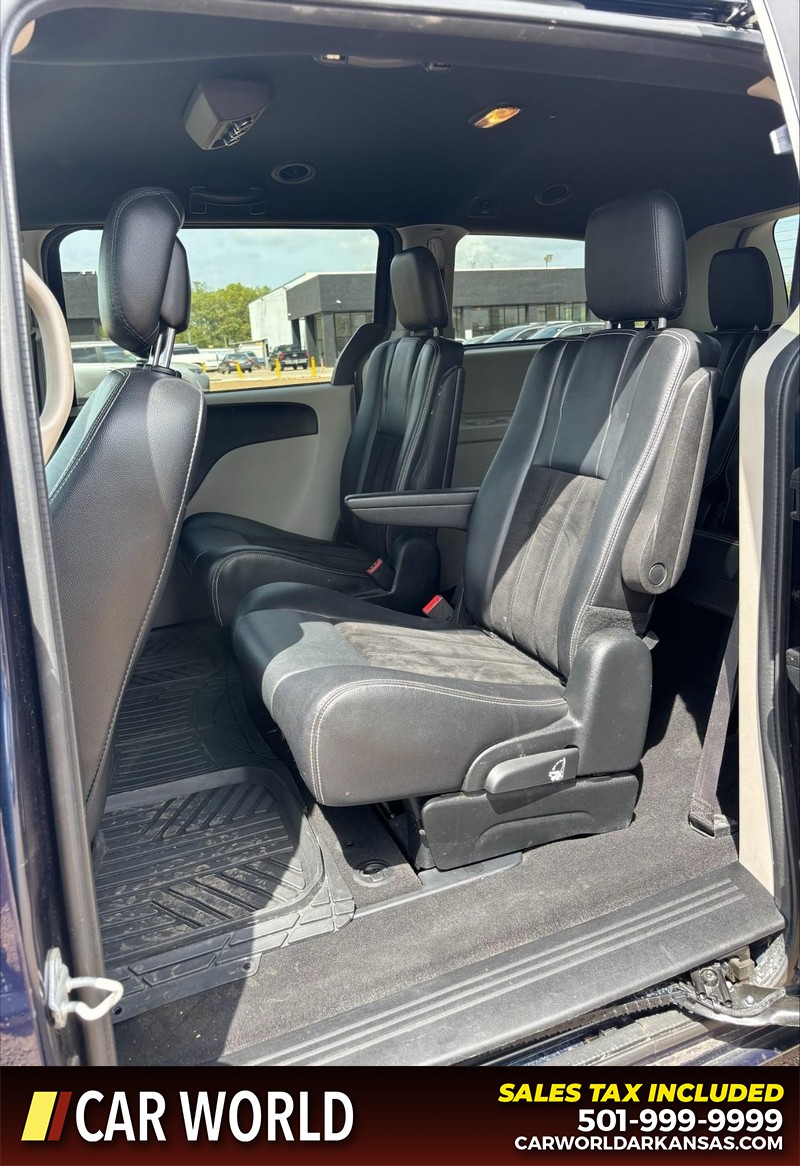 Dodge Grand Caravan Vehicle Full-screen Gallery Image 15