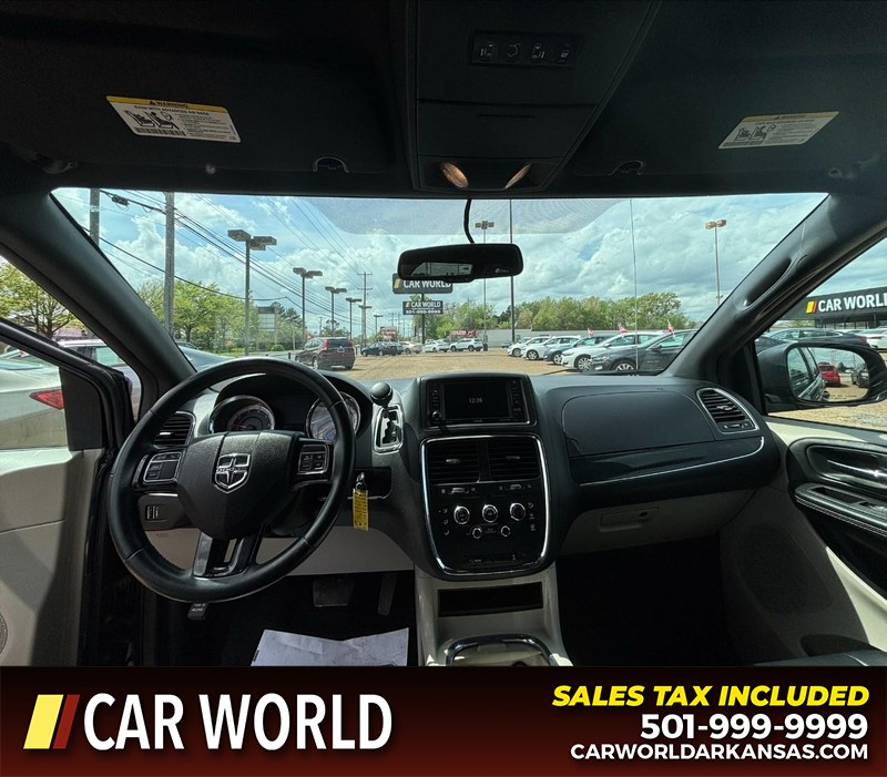 Dodge Grand Caravan Vehicle Full-screen Gallery Image 17