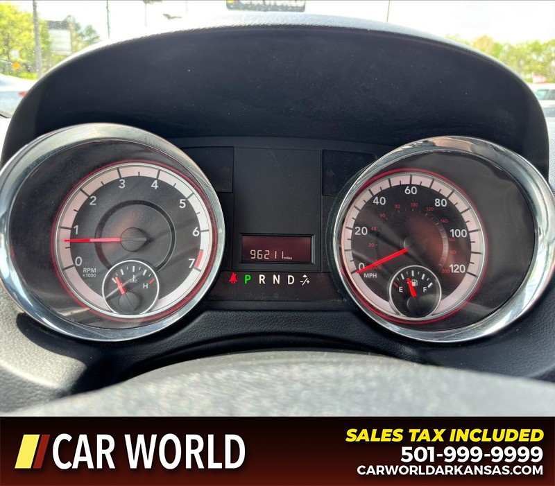 Dodge Grand Caravan Vehicle Full-screen Gallery Image 21