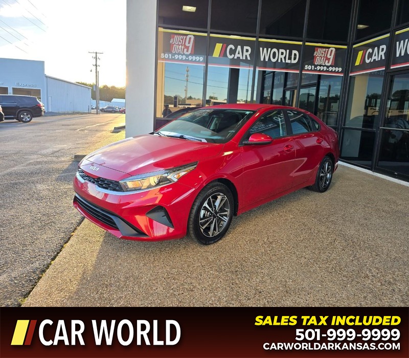 Kia Forte Vehicle Full-screen Gallery Image 3