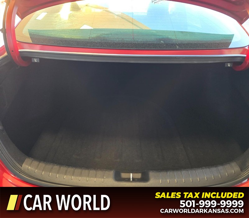 Kia Forte Vehicle Full-screen Gallery Image 13