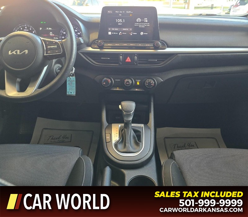 Kia Forte Vehicle Full-screen Gallery Image 18