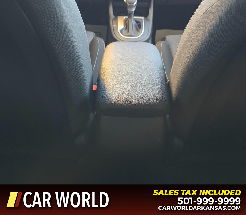 Kia Forte Vehicle Full-screen Gallery Image 19