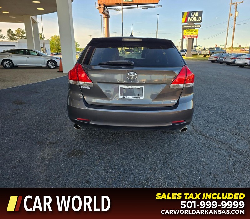 Toyota Venza Vehicle Full-screen Gallery Image 5