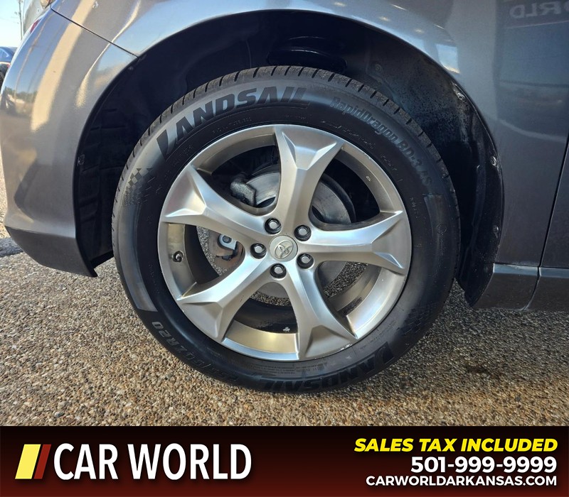 Toyota Venza Vehicle Full-screen Gallery Image 6