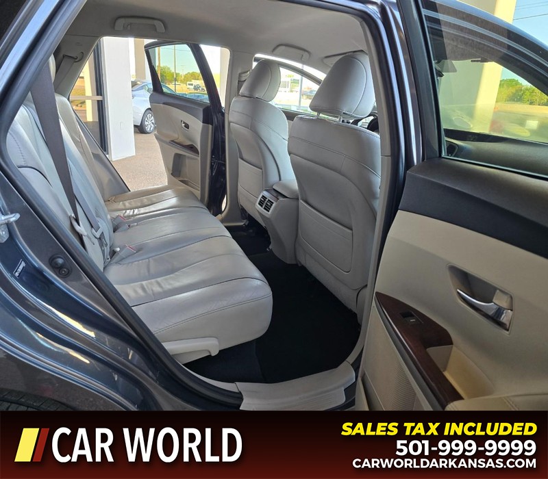 Toyota Venza Vehicle Full-screen Gallery Image 12