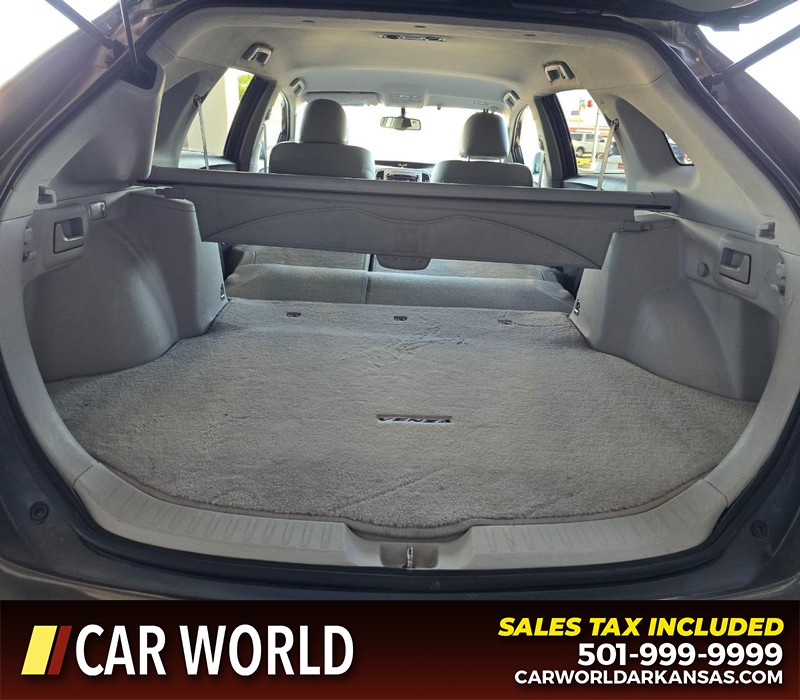 Toyota Venza Vehicle Full-screen Gallery Image 14