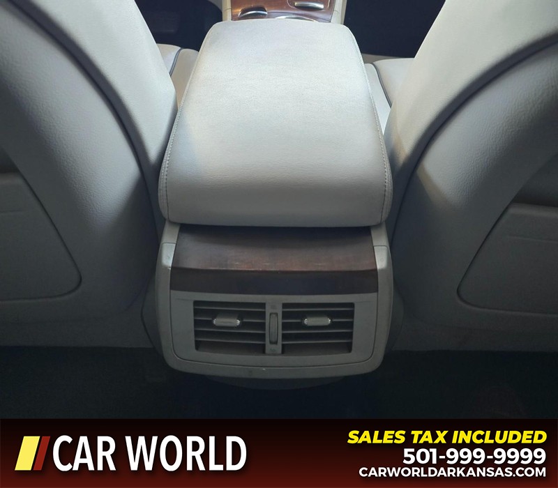 Toyota Venza Vehicle Full-screen Gallery Image 20