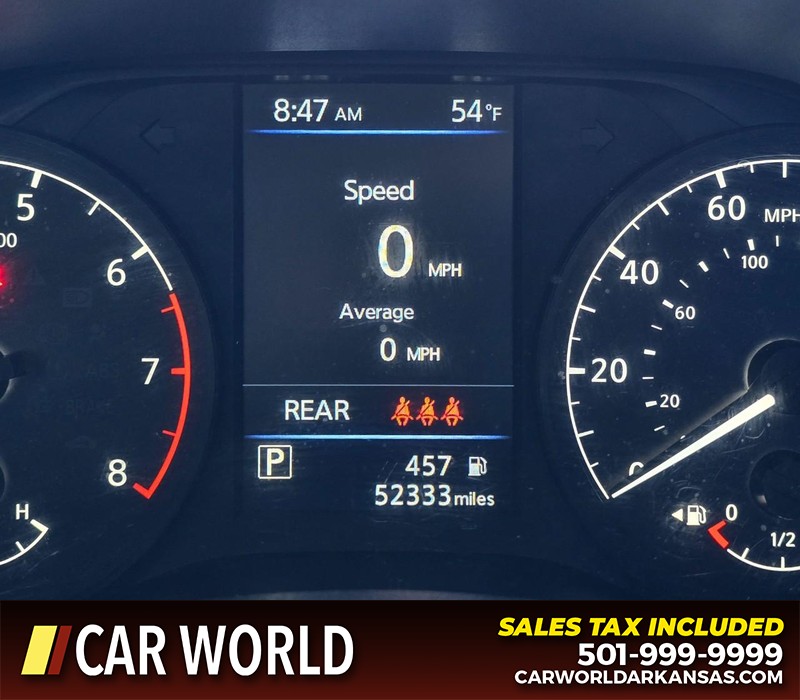 Nissan Altima Vehicle Full-screen Gallery Image 16