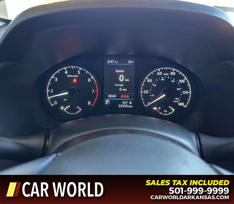 Nissan Altima Vehicle Full-screen Gallery Image 17